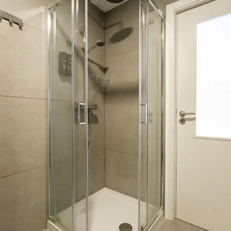 Apartment Moving Lines