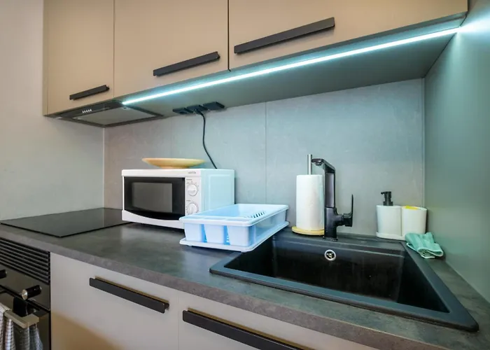 Moving Lines Apartman *