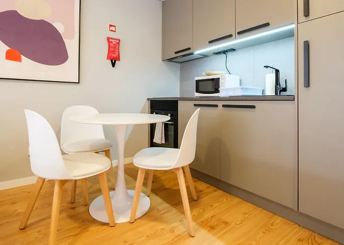 Apartman Moving Lines