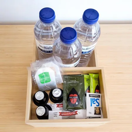 Moving Lines Apartment *