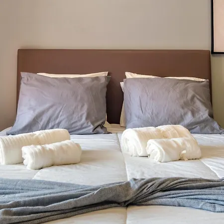 Apartment Moving Lines